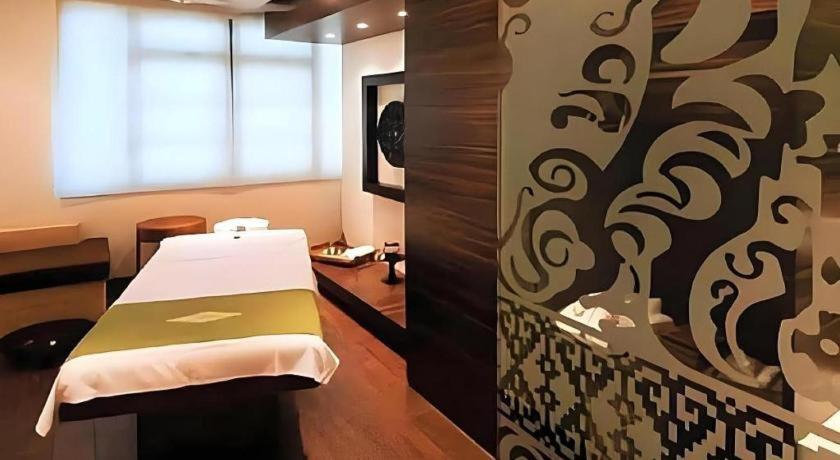 The Heritage Sathorn Suite Hotel Bangkok Exterior foto