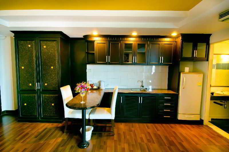 The Heritage Sathorn Suite Hotel Bangkok Exterior foto